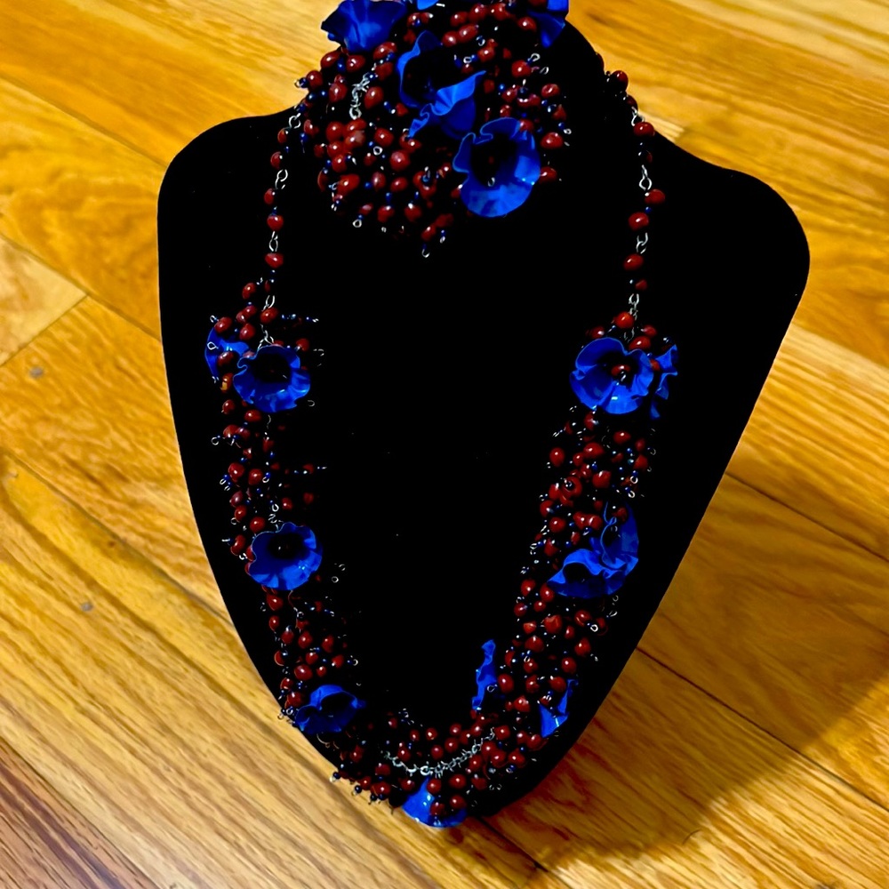 Embrace Your Vintage Summer! ‘30s Early Plastic Flower/Beads Necklace/bracelet